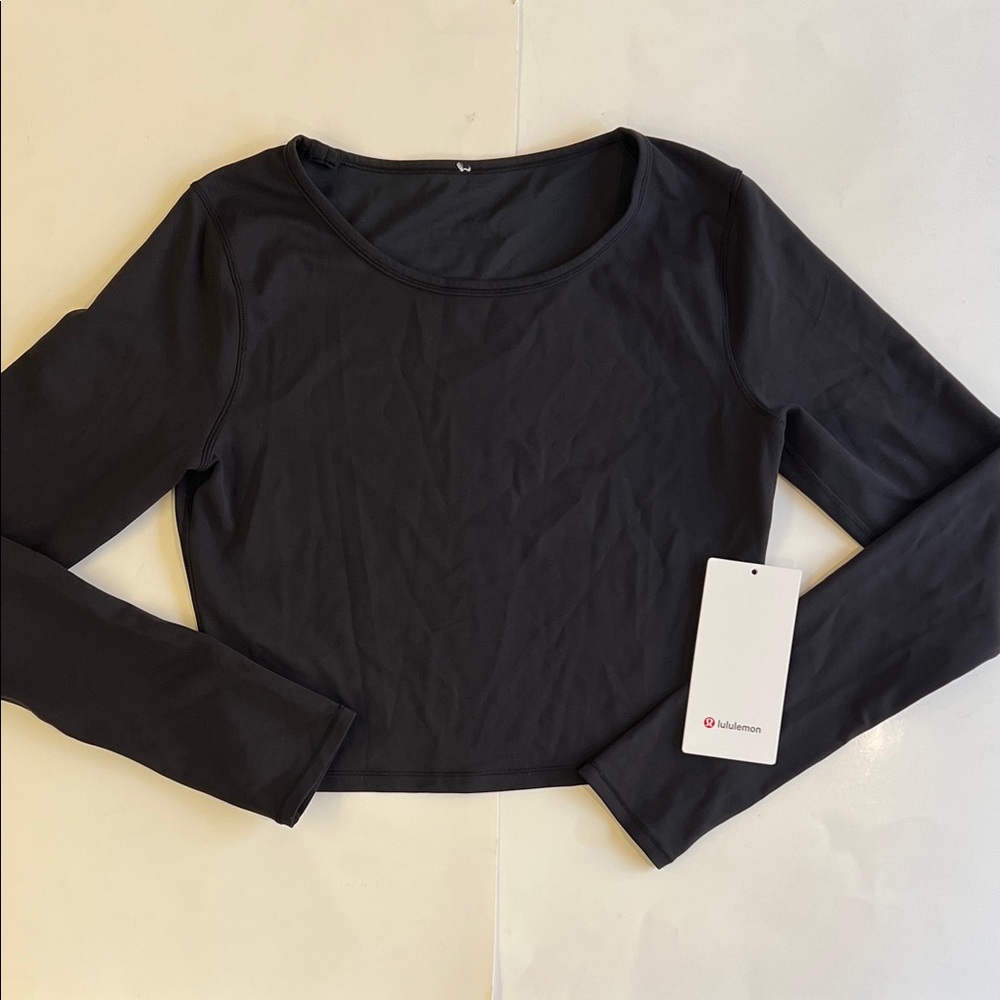 Lululemon athletica Women’s Black Long Sleeve Crop Top in size medium